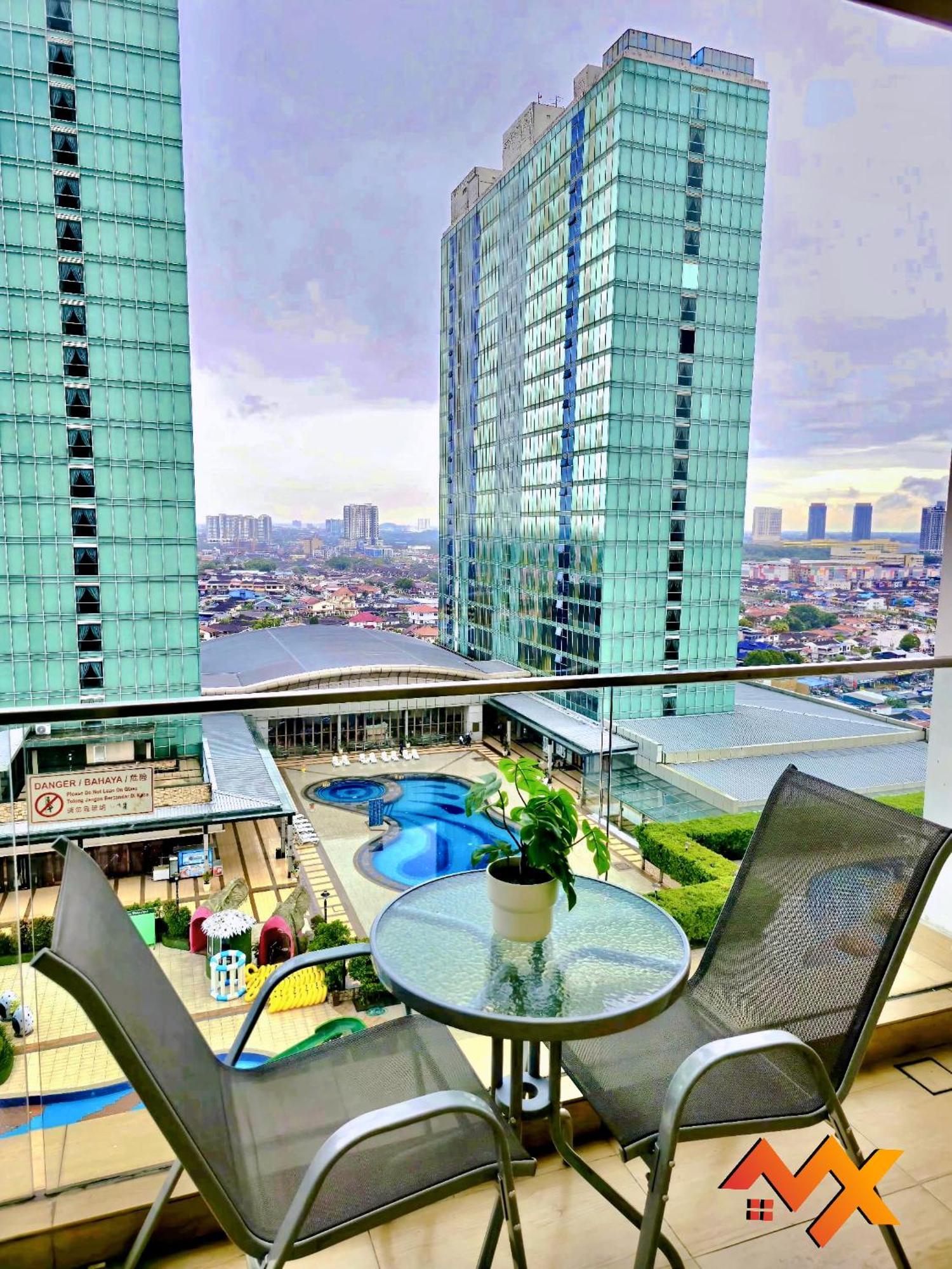 Ksl Mall 7-10pax 2b2b Netflix-smarttv 65inch Johor Bahru
